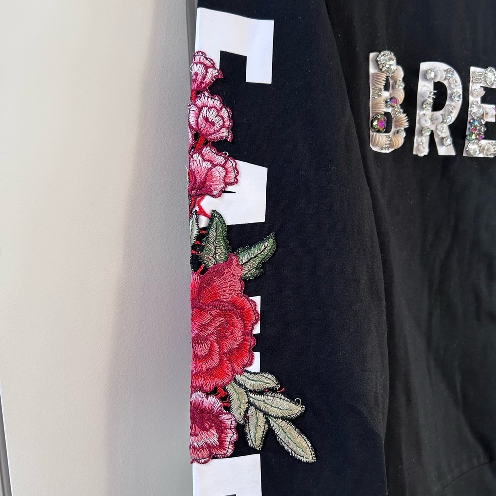NWOT Rare Silvian Heach “Break” “Leave” Fully Embellished sweatshirt. Designer. - Picture 4 of 16